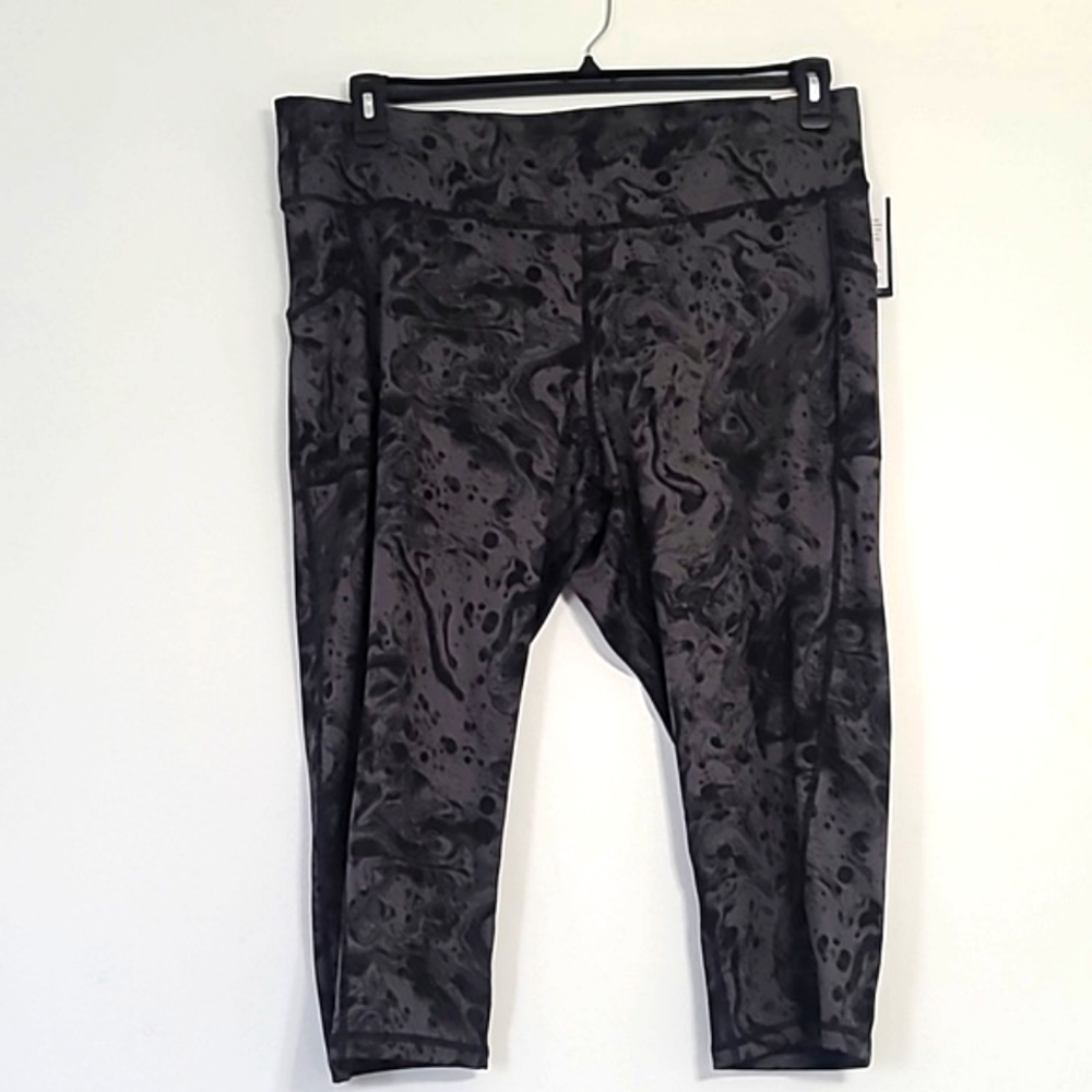 Gray/Black Performance Workout Cropped 3X Pants
